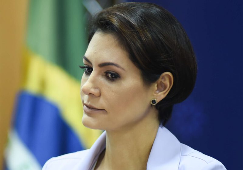  Michele Bolsonaro também deve mudar domicílio eleitoral para o Paraná