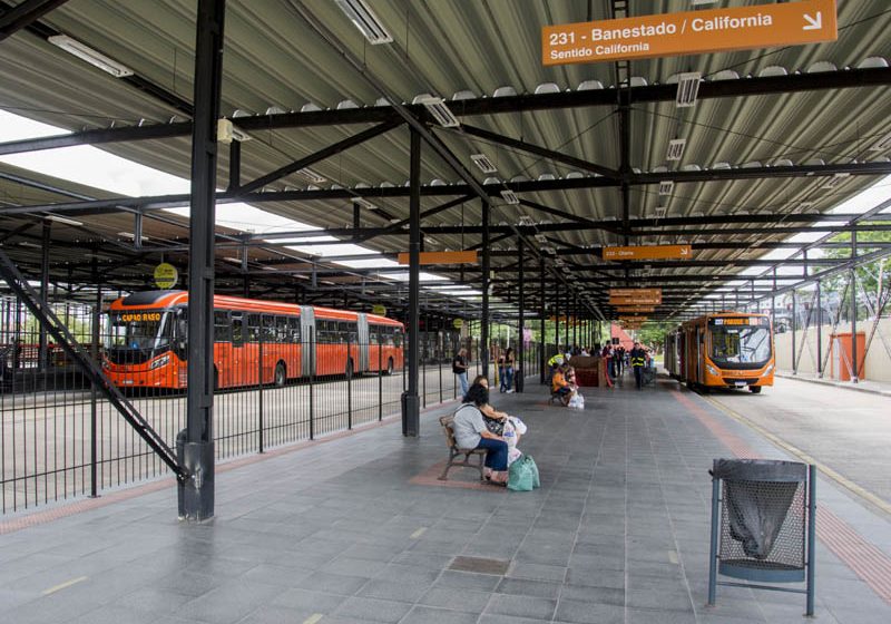  Todos os terminais de ônibus de Curitiba terão máquinas para recarga do cartão transporte