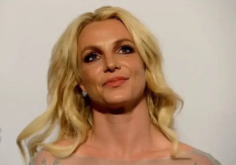  Britney Spears faz acordo com o pai e encerra disputa legal: ‘Liberdade completa’