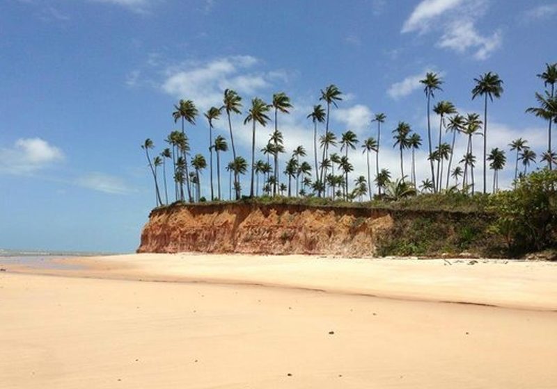  Barra do Cahy: conheça a primeira praia do Brasil e seus encantos