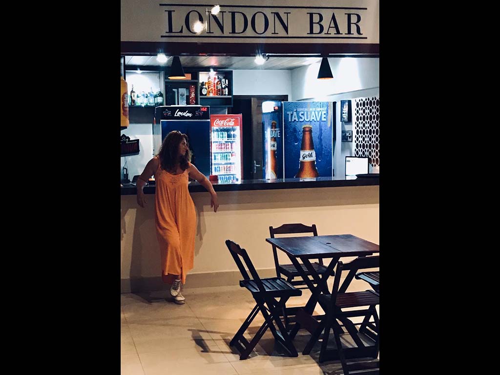 London Bar - Monica sergio viralobos frente fria