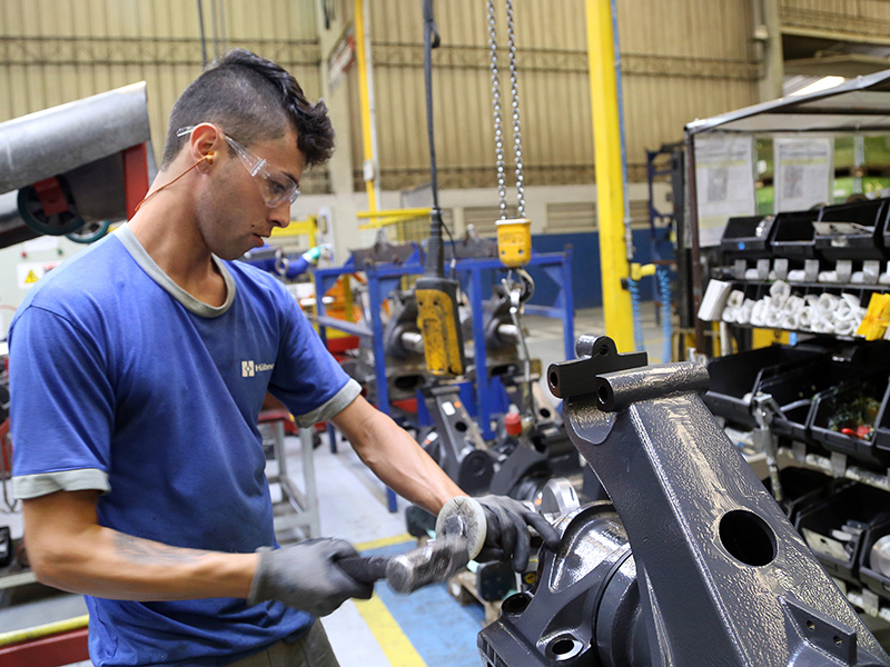 Industria HubnerMetalurgica empregos parana jovens