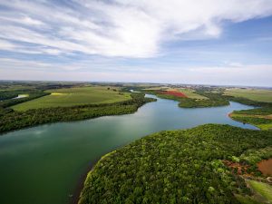 Faixa de proteção do reservatório de Itaipu.