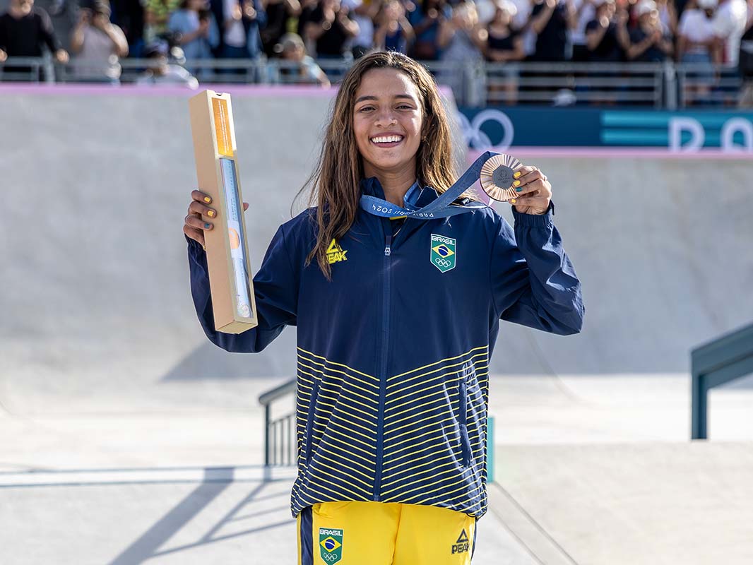 Olimpíadas de Paris 2024: Rayssa Leal leva o bronze no skate street - HojePR