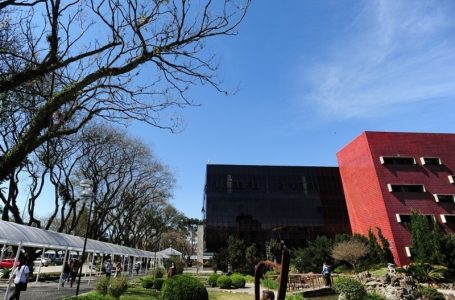 IV Novembro Negro da PUCPR aborda educação e ancestralidade