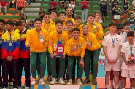 Com atletas de Curitiba, Brasil é medalha de ouro no vôlei masculino nos Jogos Sul-Americanos Escolares 2024