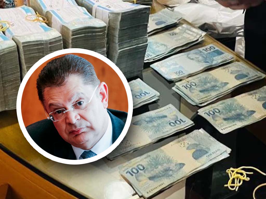 400 mil reais Sostenes Cavalcante