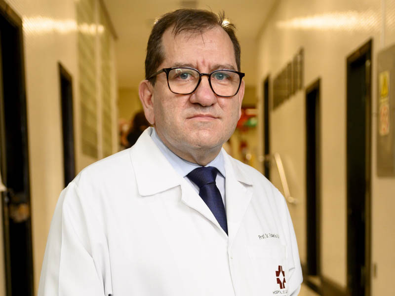 Dr. Eduardo Paiva