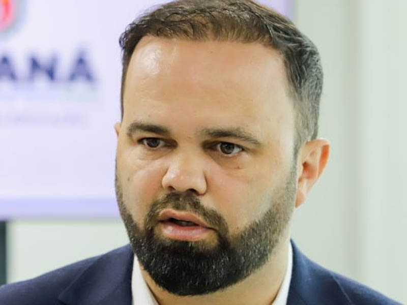Secretário da Educação do Paraná, Roni Miranda