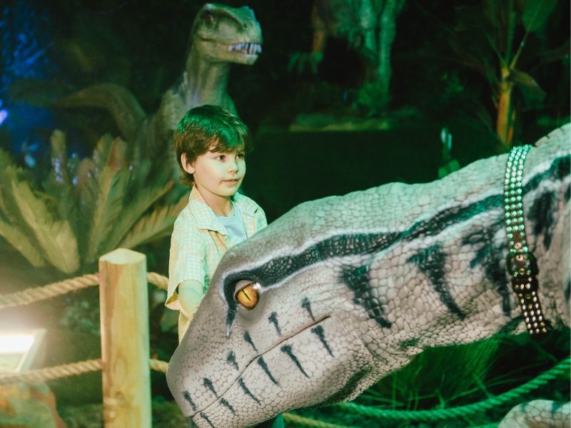 Dinos Alive