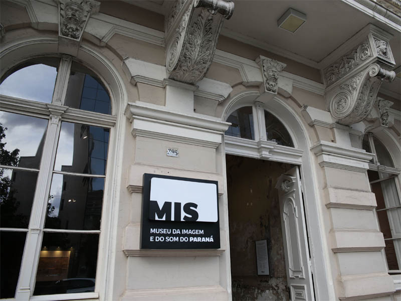 mis